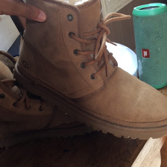 UGGS - Picture 2 of 2